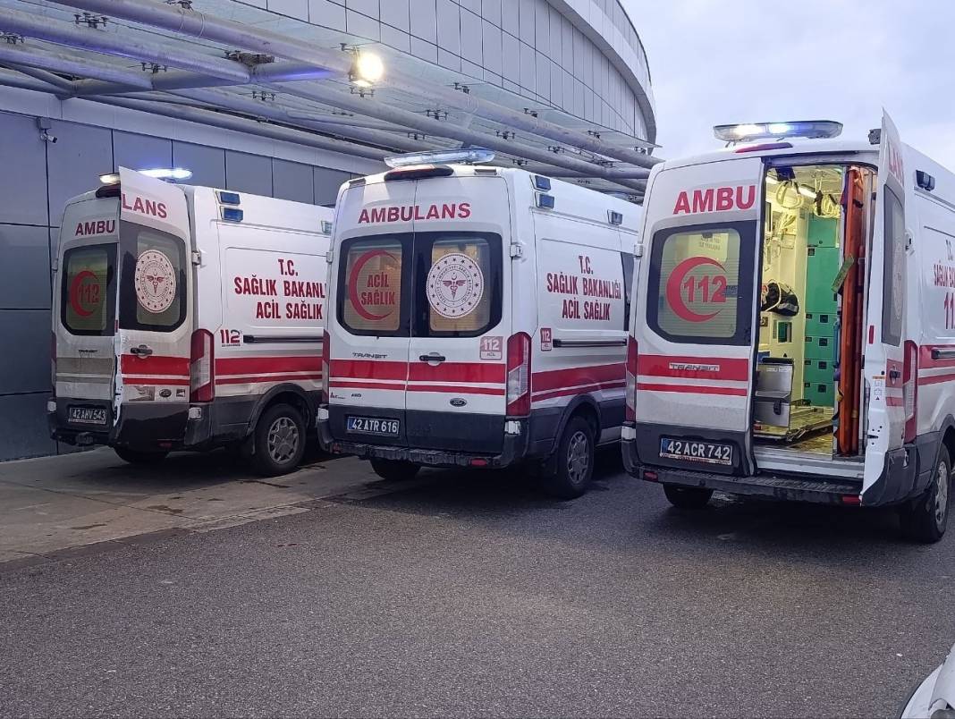 Konya'da aynı yerde aynı günde iki kaza: Çok sayıda kişi yaralandı 2